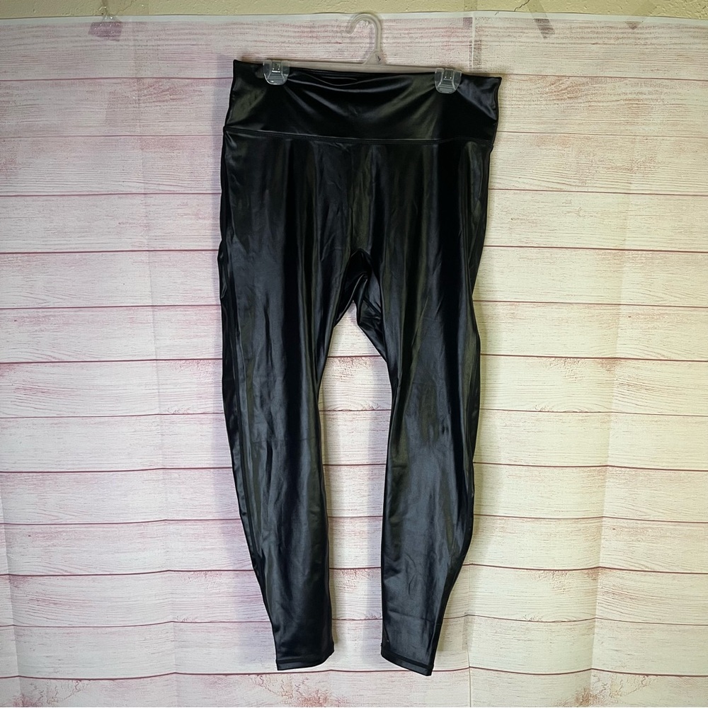 NWT Anywhere Motion365 Black Shine High Waisted Leggings by Fabletics Size XX‎